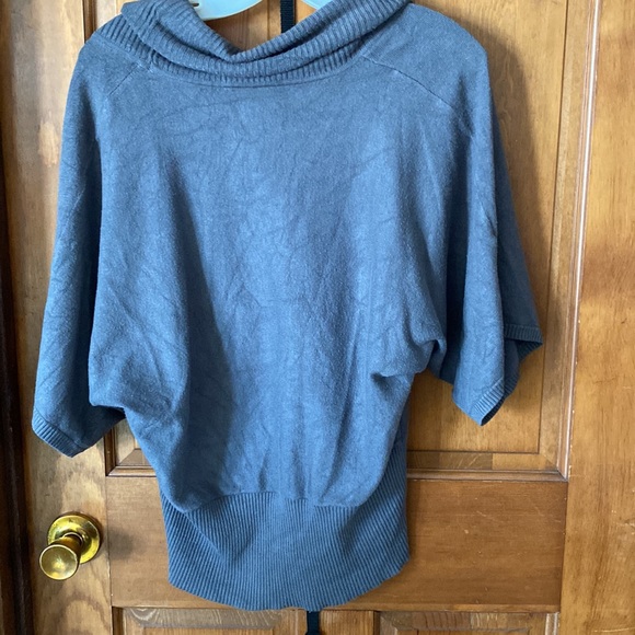 Sweater - Picture 3 of 3